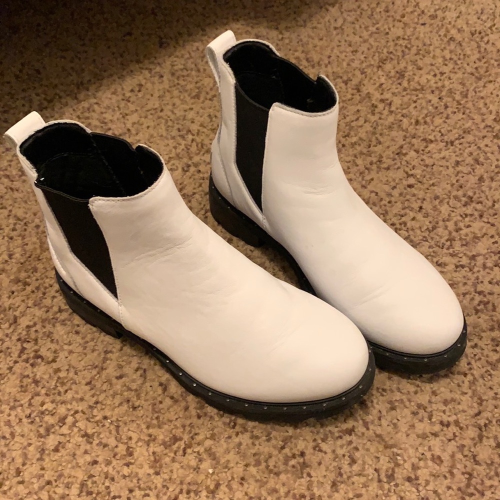 Sorel Lennox Chelsea boots